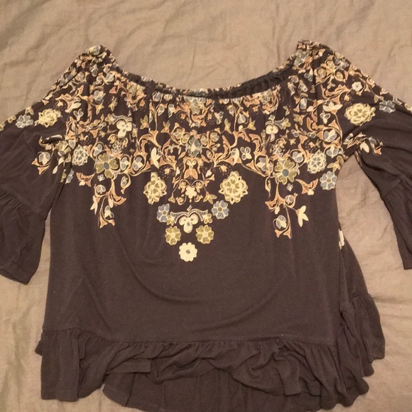 Off the shoulder Urban Outfitter top! Large - Picture 1 of 1